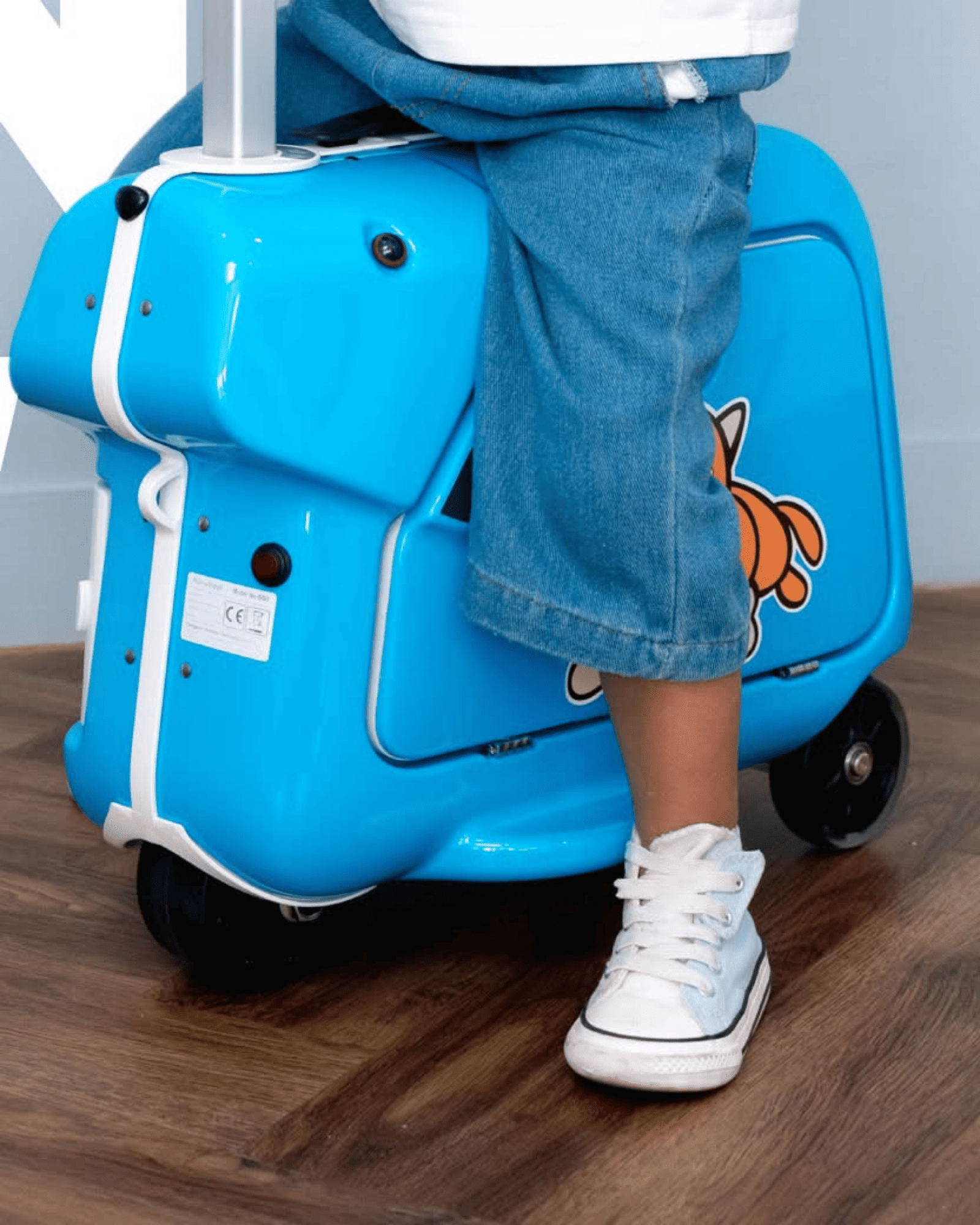 Airwheel_luggage_SQ3_children_suitcase_blue_electric_smart_riding_cabin_size_scooter_valise_electrique_intelligente_cabine_enfant_jouet_trotinette_4