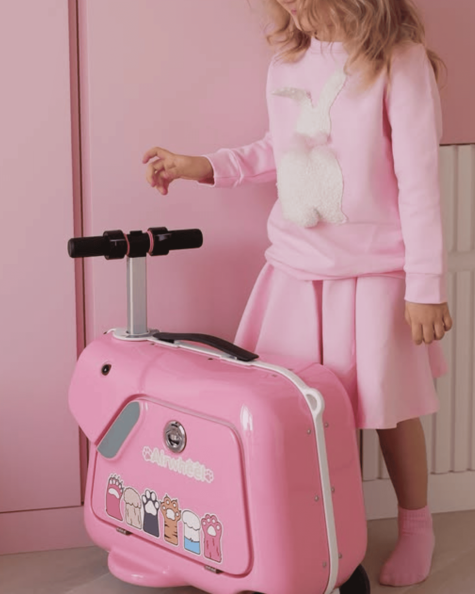 Airwheel_luggage_SQ3_children_suitcase_pink_electric_smart_riding_cabin_size_scooter_valise_electrique_intelligente_cabine_enfant_jouet_trotinette_7