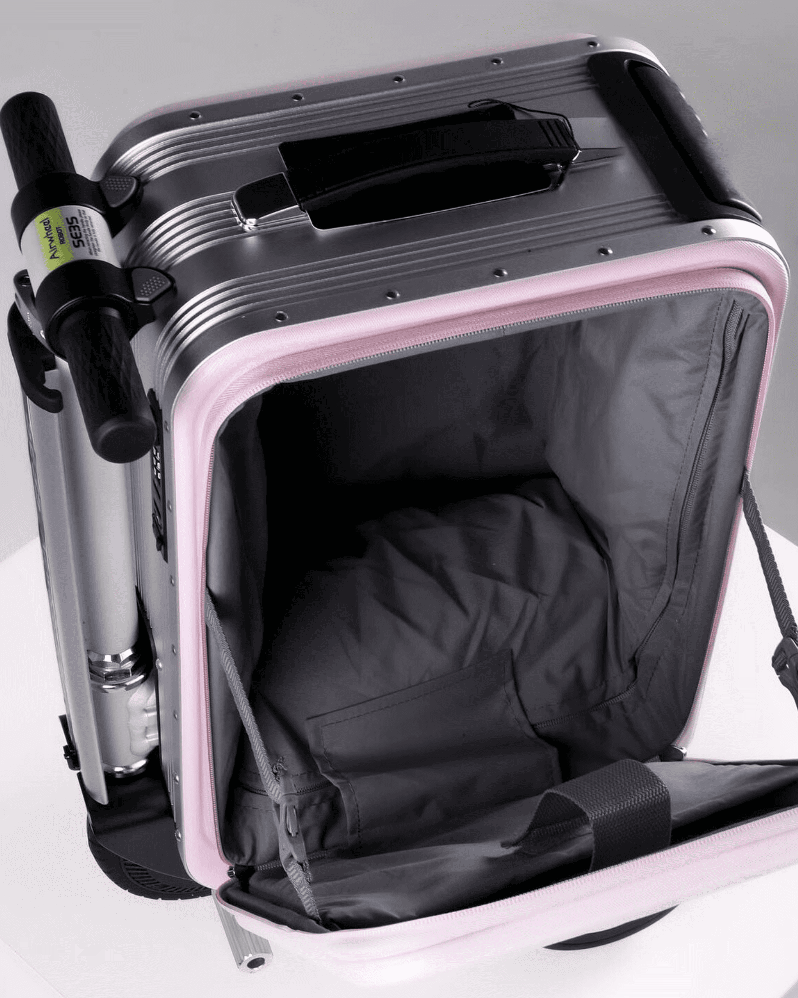 Airwheel_luggage_suitcase_scooter_smart_riding_electric_battery_SE3S_Llight_pink_Valise_electrique_roulante_intelligente_capacity