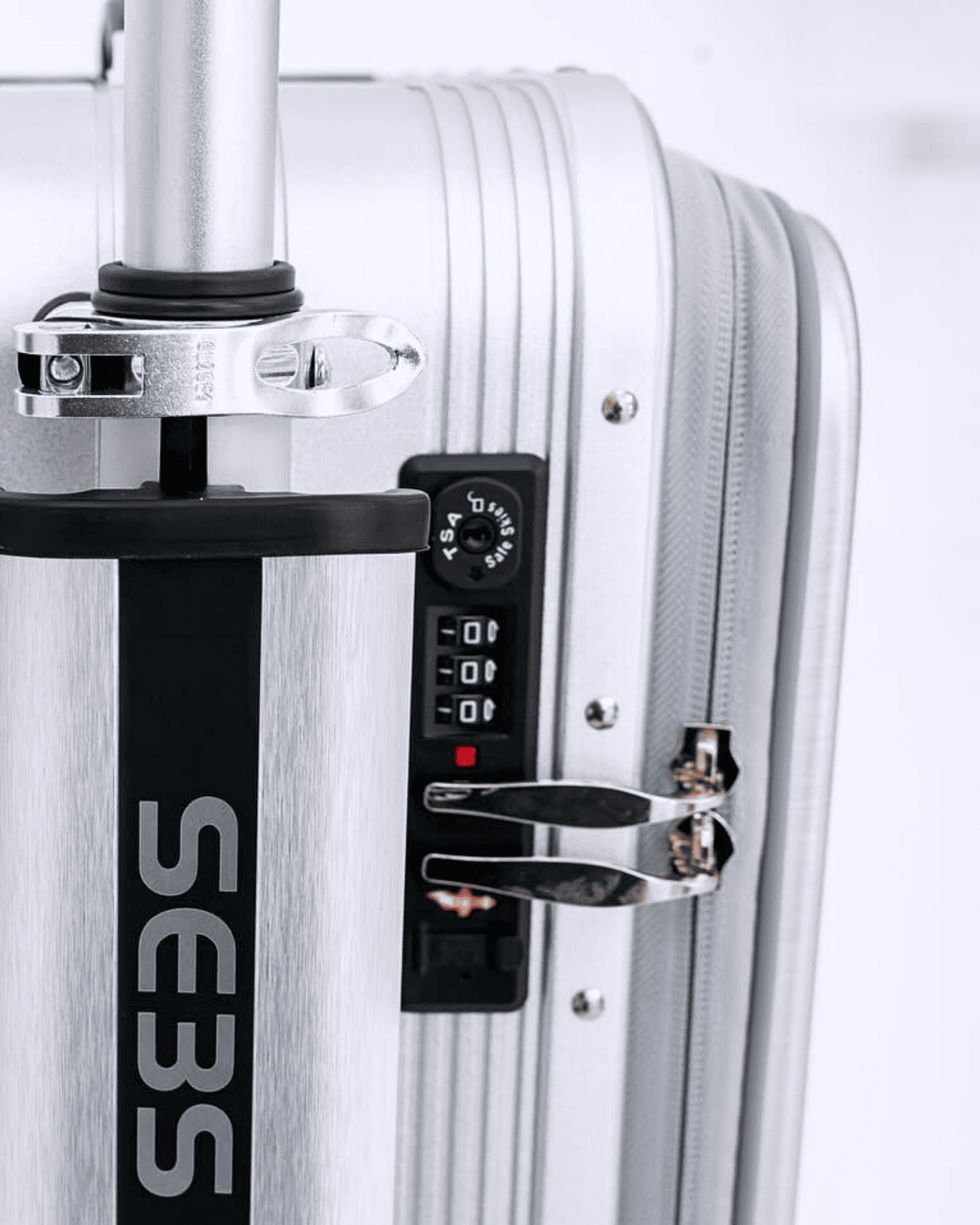 Airwheel_luggage_suitcase_scooter_smart_riding_electric_battery_SE3S_Llight_silver_gray_Smart_rolling_electric_case_zoom