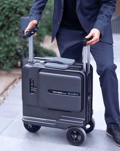 Airwheel_luggage_SE3_Turbo_suitcase_grey_electric_smart_riding_cabin_size_scooter_valise_electrique_anthracite_intelligente_cabine_1