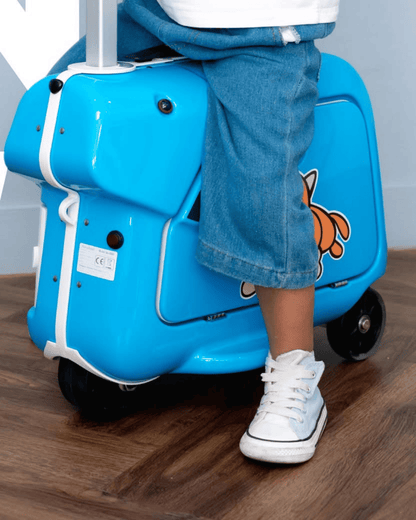 Airwheel_luggage_SQ3_children_suitcase_blue_electric_smart_riding_cabin_size_scooter_valise_electrique_intelligente_cabine_enfant_jouet_trotinette_4